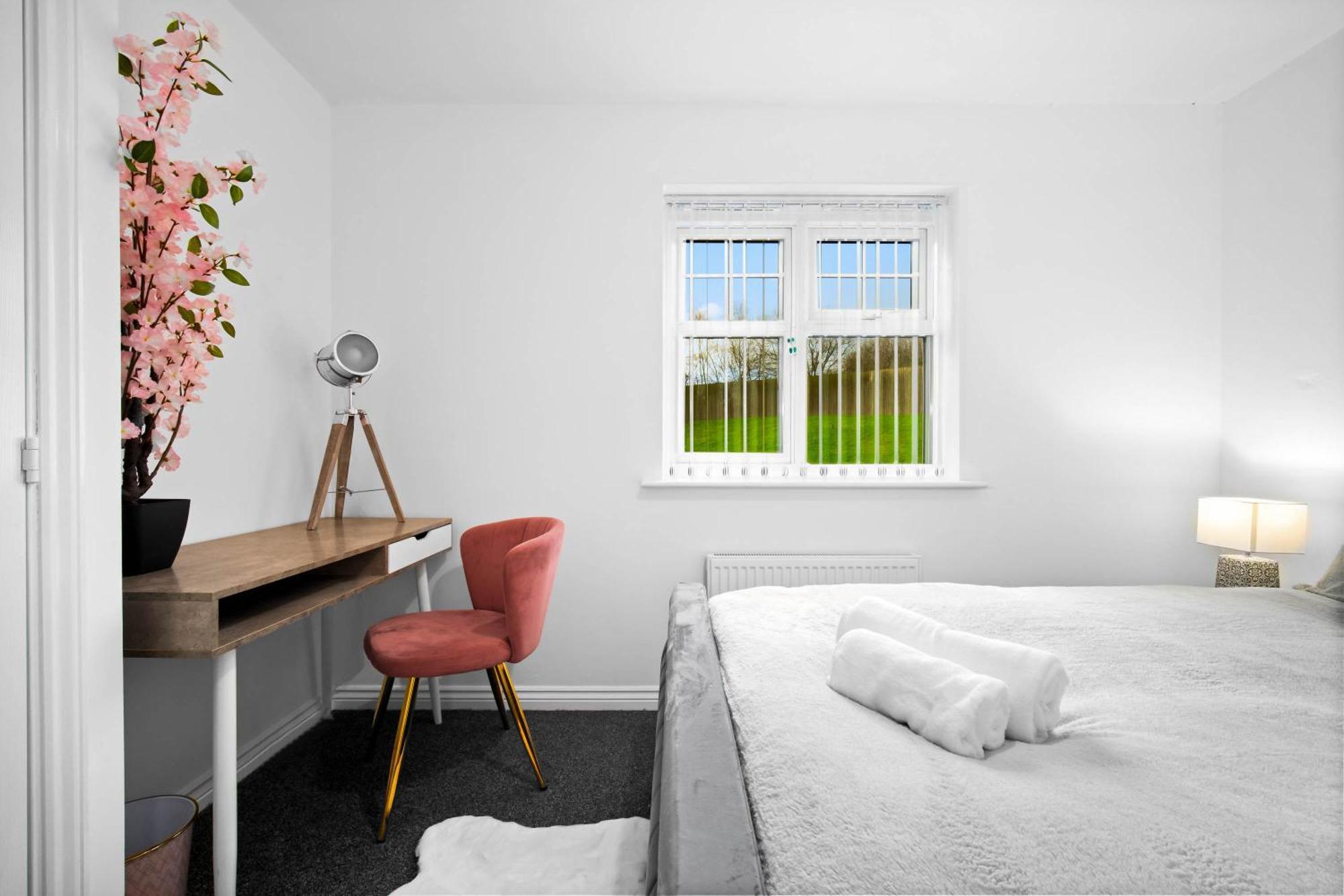 Harmony House 3 Bedroom New Build For Families, Contractors, Black Country Museum Sleeps 6 Tipton Eksteriør billede