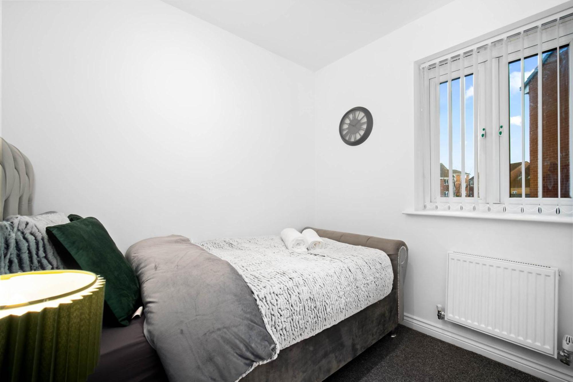 Harmony House 3 Bedroom New Build For Families, Contractors, Black Country Museum Sleeps 6 Tipton Eksteriør billede